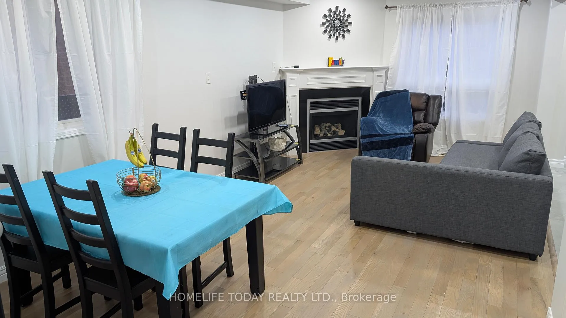 Photo 5 of 119 Edward Jeffreys Avenue, Markham, Wismer — HOMEH