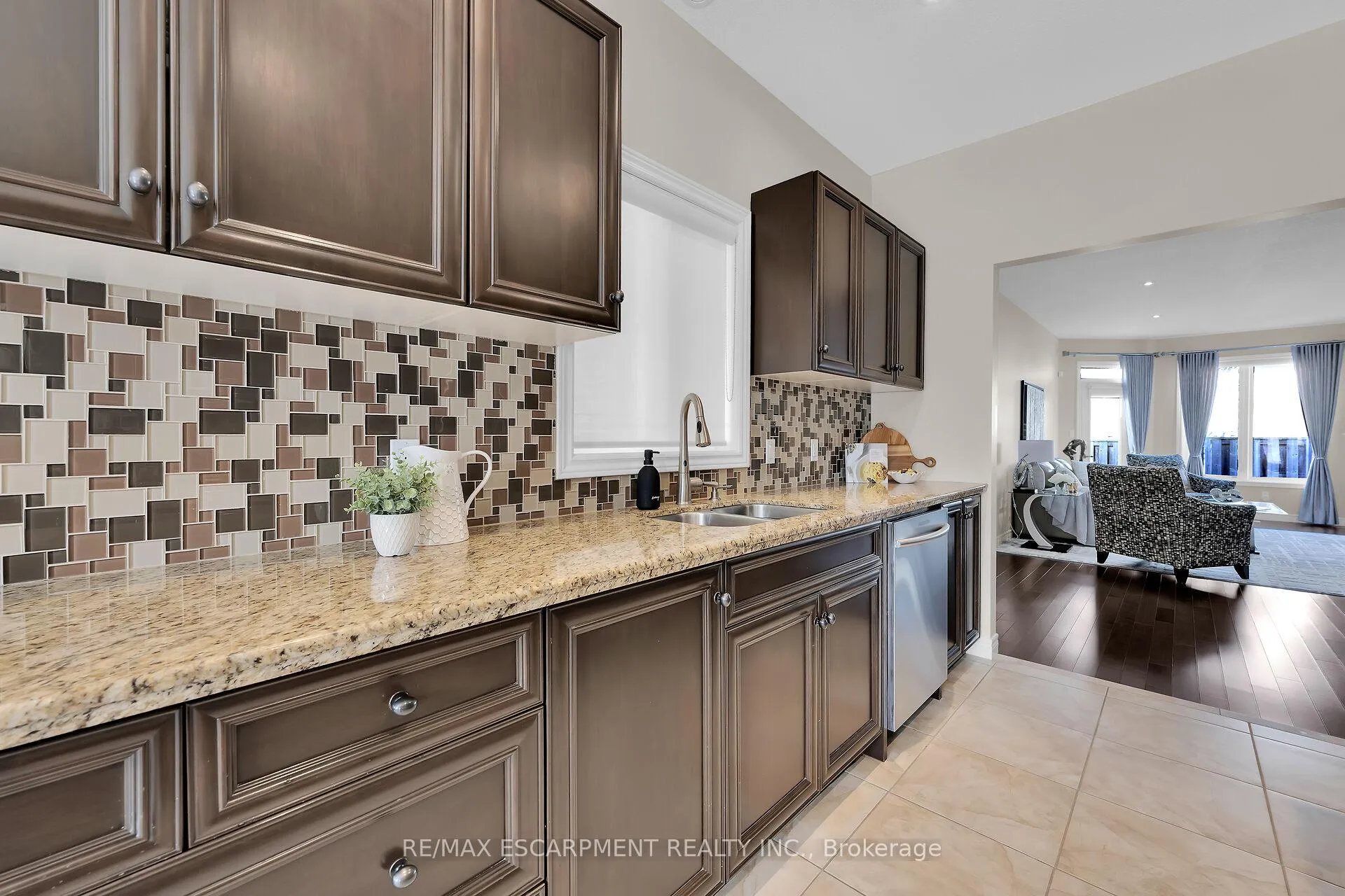 Photo 8 of 11 Murphy Lane, Hamilton, Binbrook — HOMEH