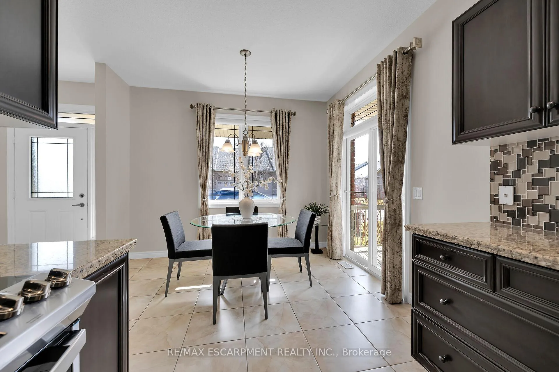 Photo 11 of 11 Murphy Lane, Hamilton, Binbrook — HOMEH