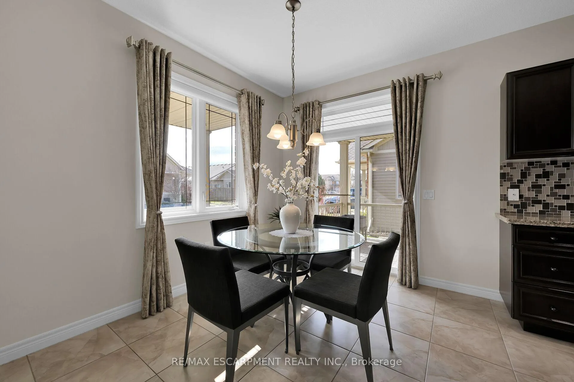 Photo 12 of 11 Murphy Lane, Hamilton, Binbrook — HOMEH