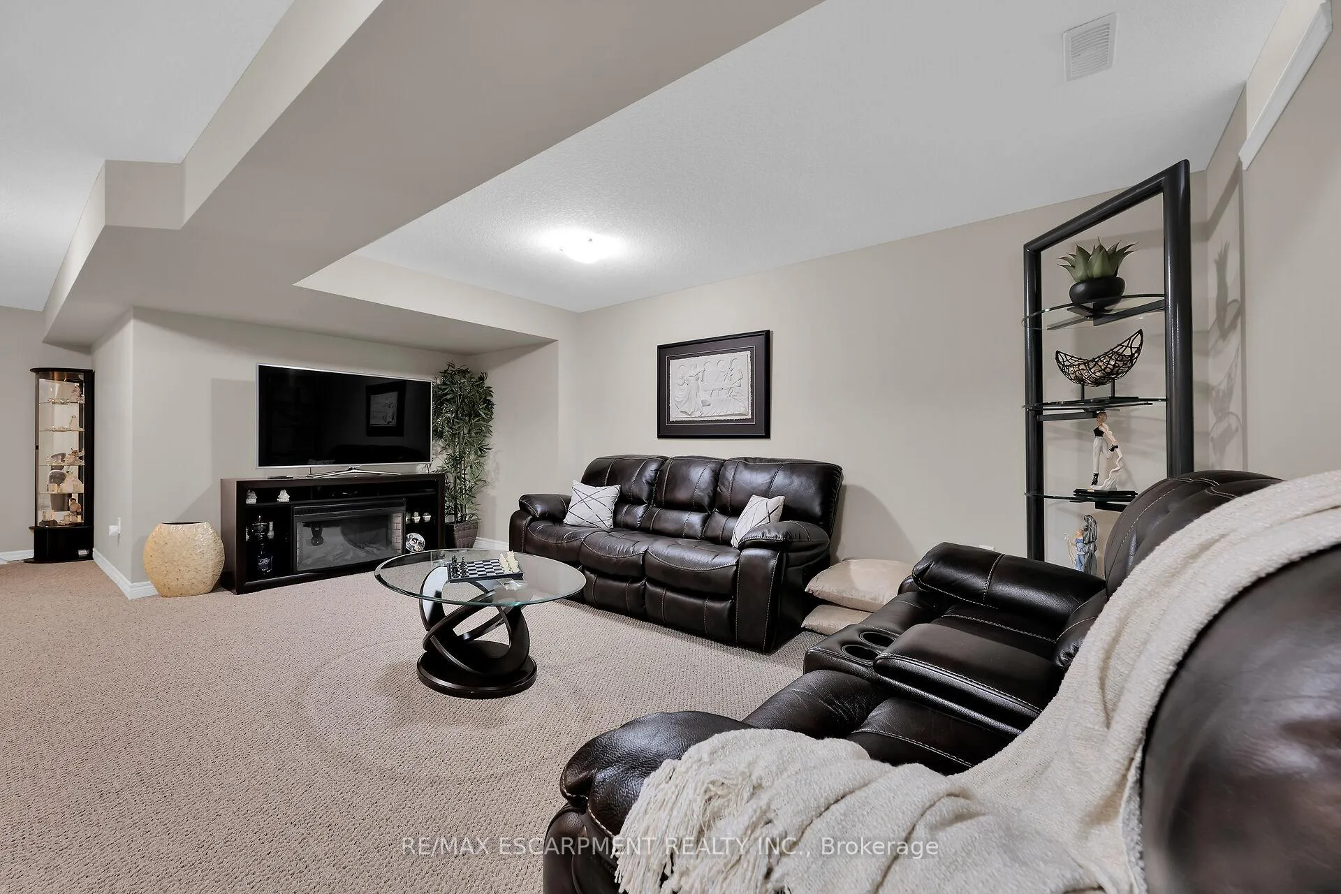 Photo 35 of 11 Murphy Lane, Hamilton, Binbrook — HOMEH