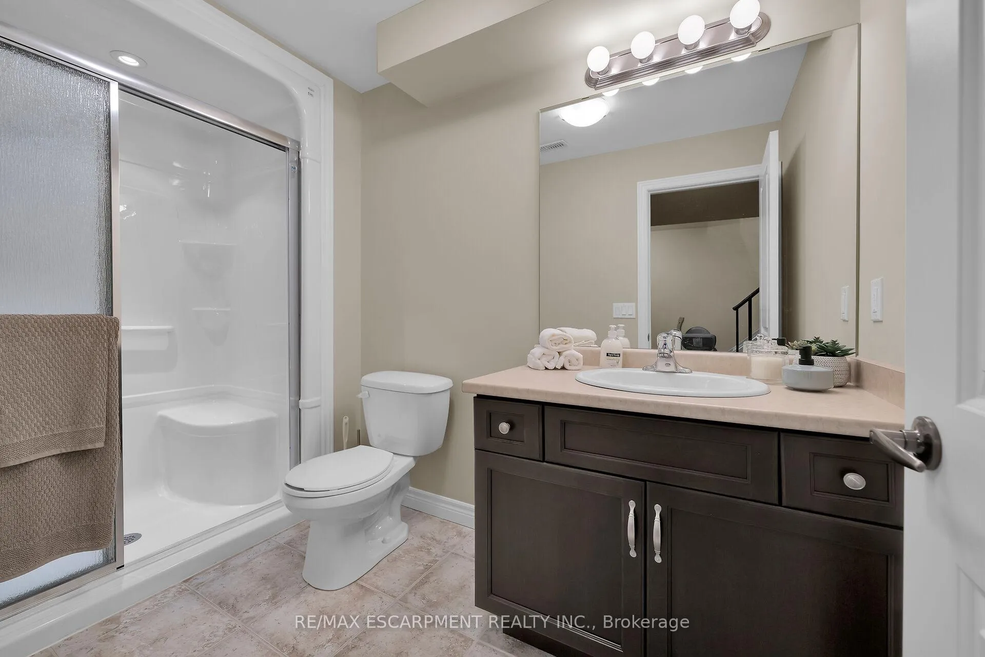 Photo 36 of 11 Murphy Lane, Hamilton, Binbrook — HOMEH