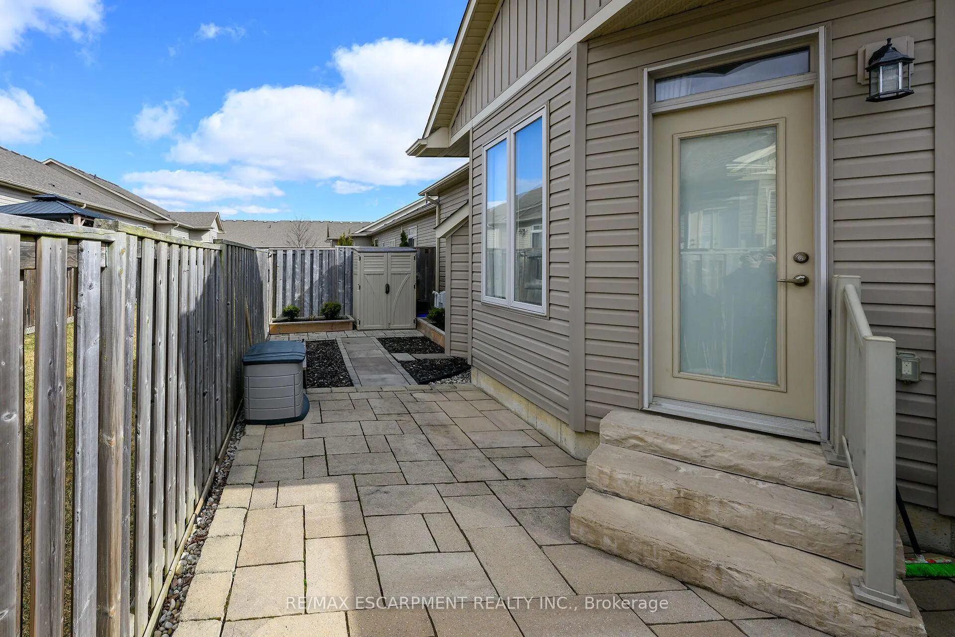 Photo 40 of 11 Murphy Lane, Hamilton, Binbrook — HOMEH