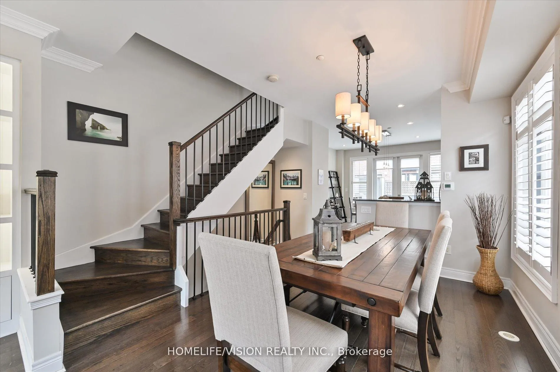 Photo 4 of 2 Agar Lane, Vaughan, West Woodbridge — HOMEH