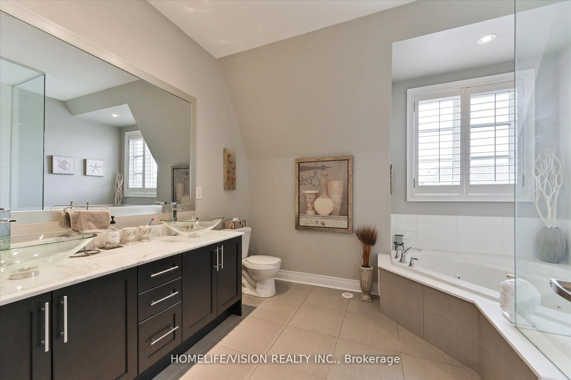 Photo 25 of 2 Agar Lane, Vaughan, West Woodbridge — HOMEH