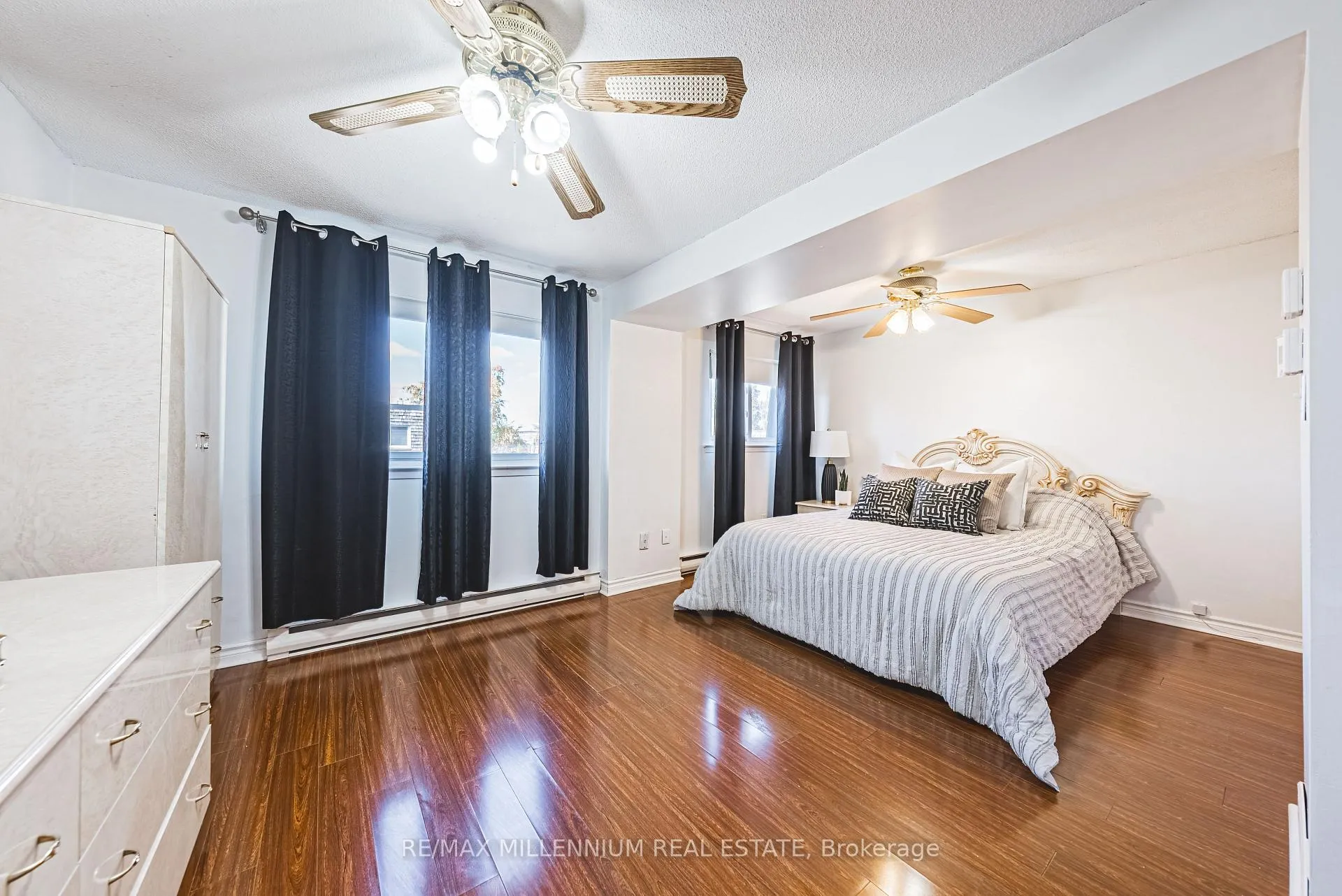 Photo 27 of 55 Briar Path, Brampton, Avondale — HOMEH