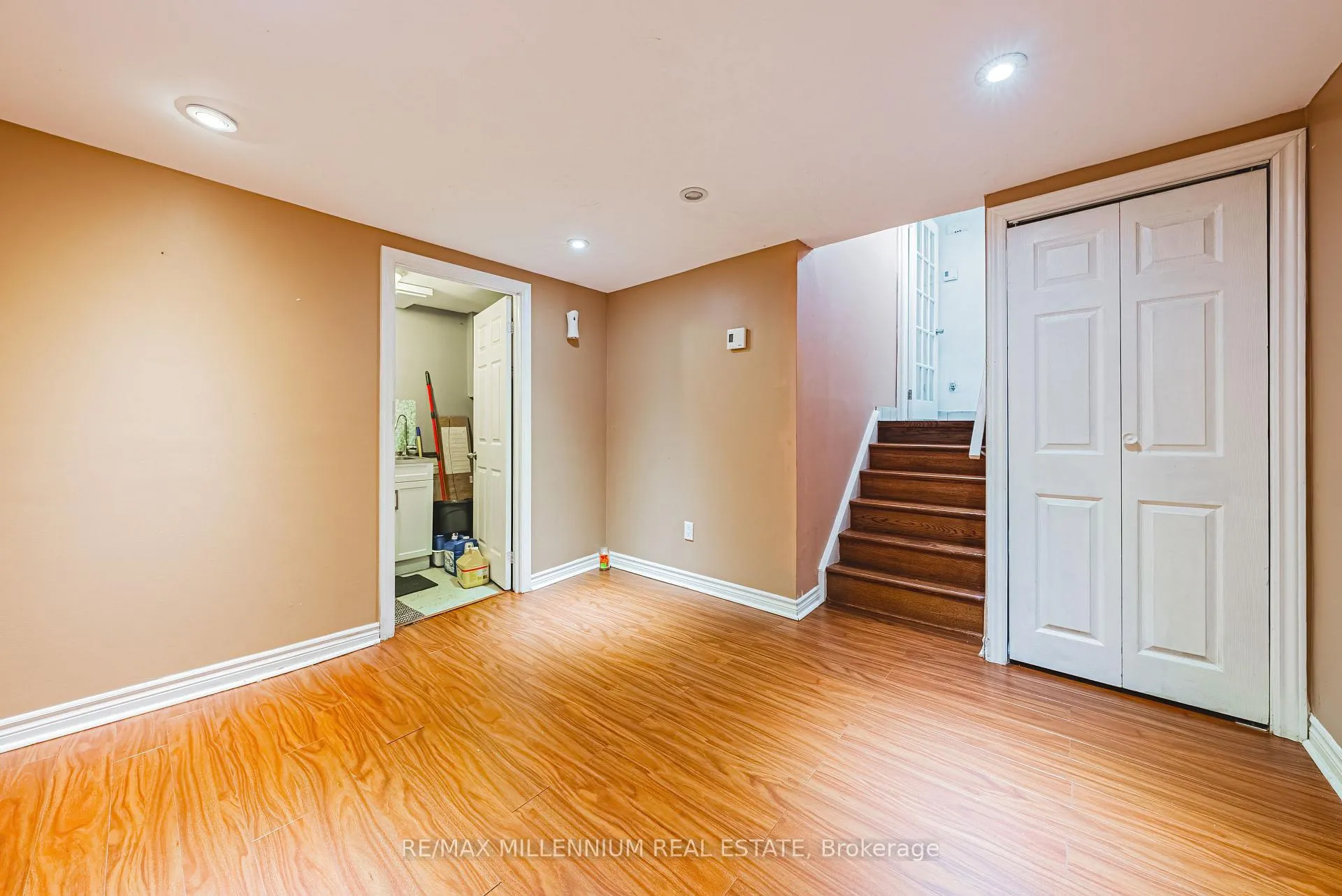 Photo 31 of 55 Briar Path, Brampton, Avondale — HOMEH