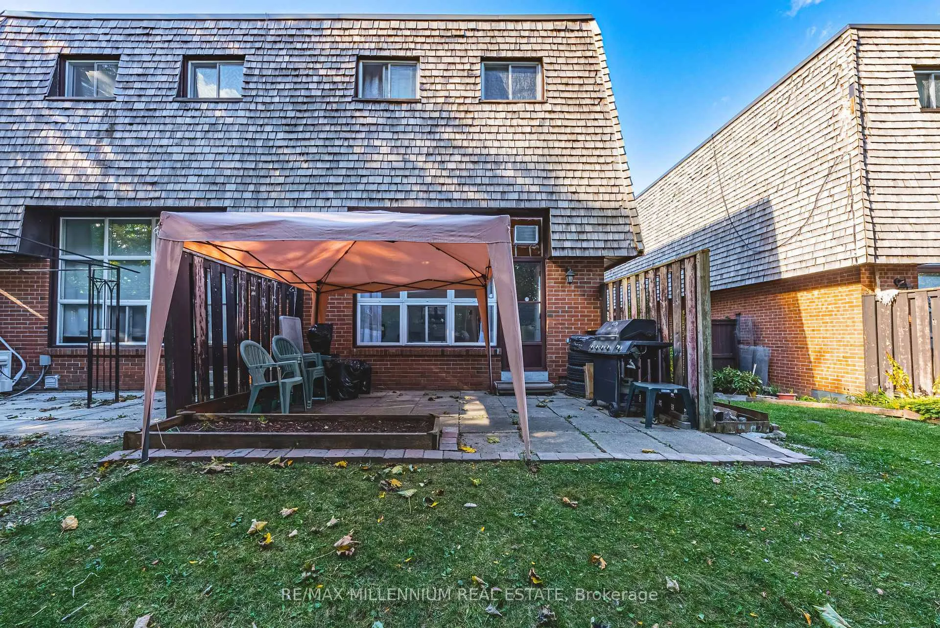 Photo 35 of 55 Briar Path, Brampton, Avondale — HOMEH