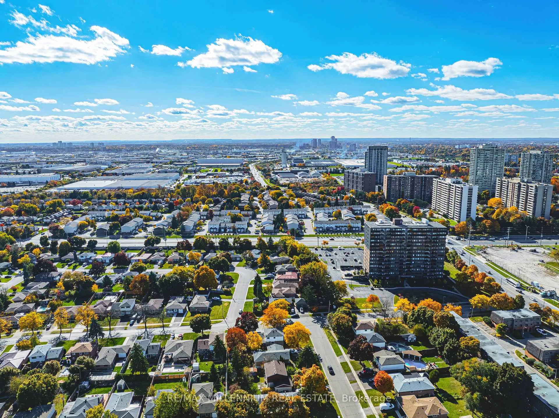 Photo 37 of 55 Briar Path, Brampton, Avondale — HOMEH