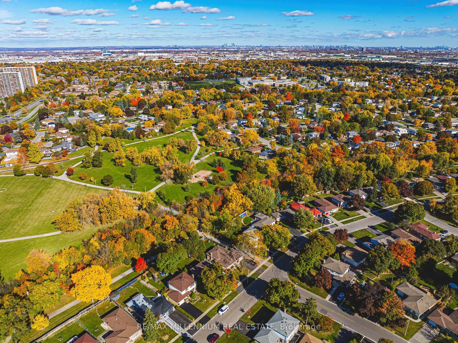 Photo 38 of 55 Briar Path, Brampton, Avondale — HOMEH
