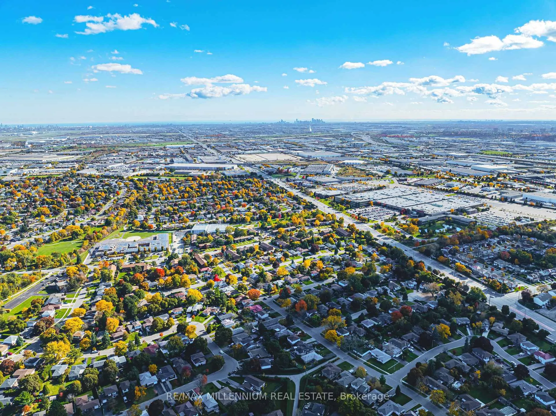 Photo 40 of 55 Briar Path, Brampton, Avondale — HOMEH