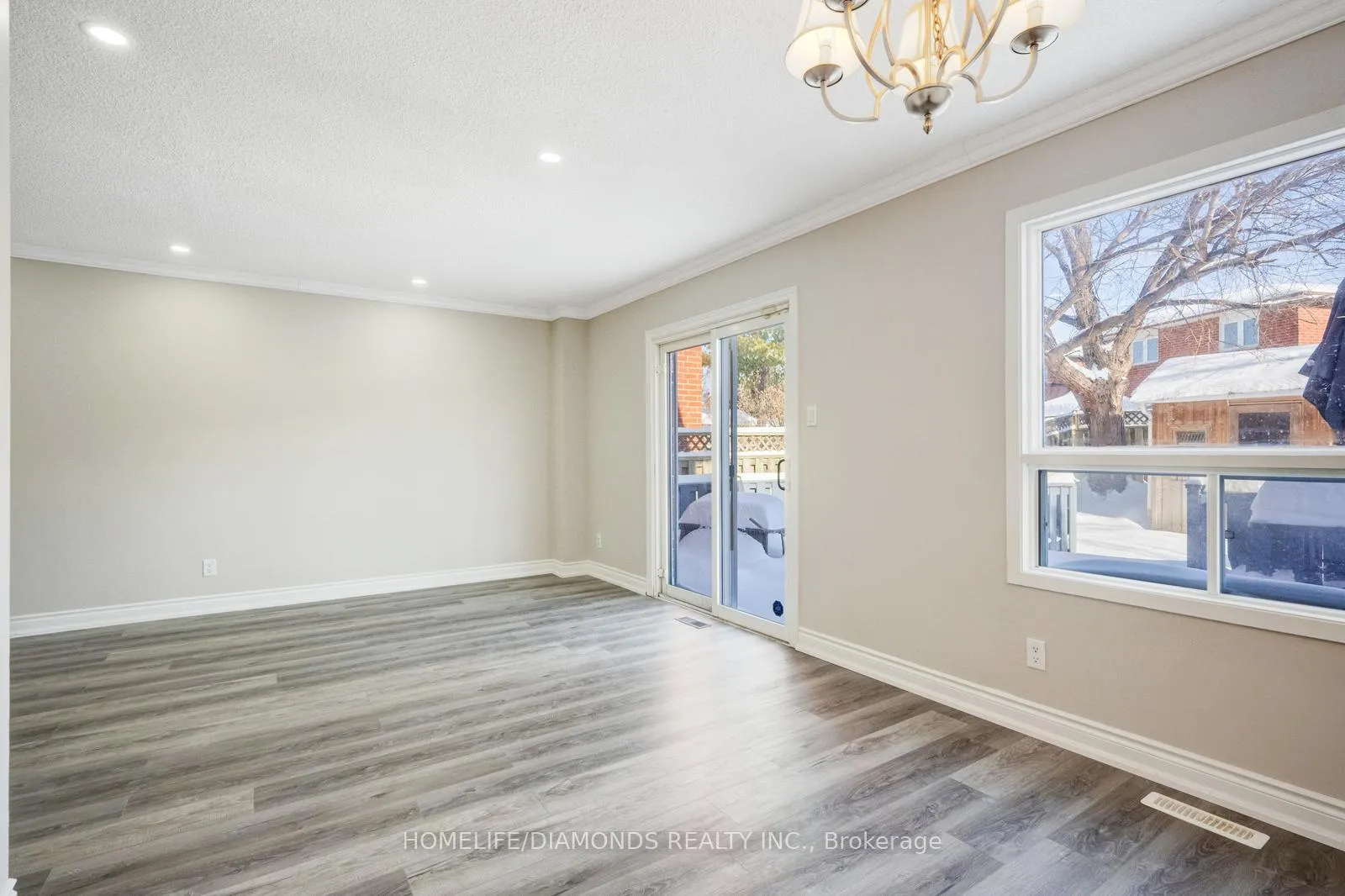 Photo 10 of 79 Ecclestone Drive, Brampton, Bram West — HOMEH