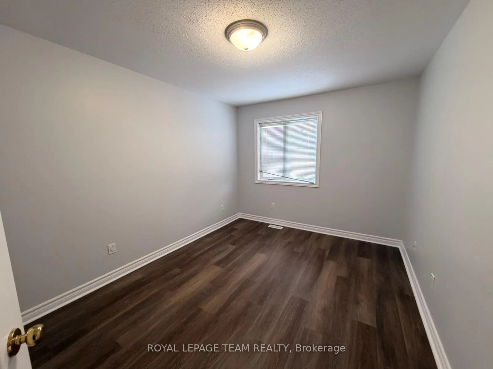 Photo 19 of 21 Cresthaven Drive, Ottawa, Barrhaven East — HOMEH