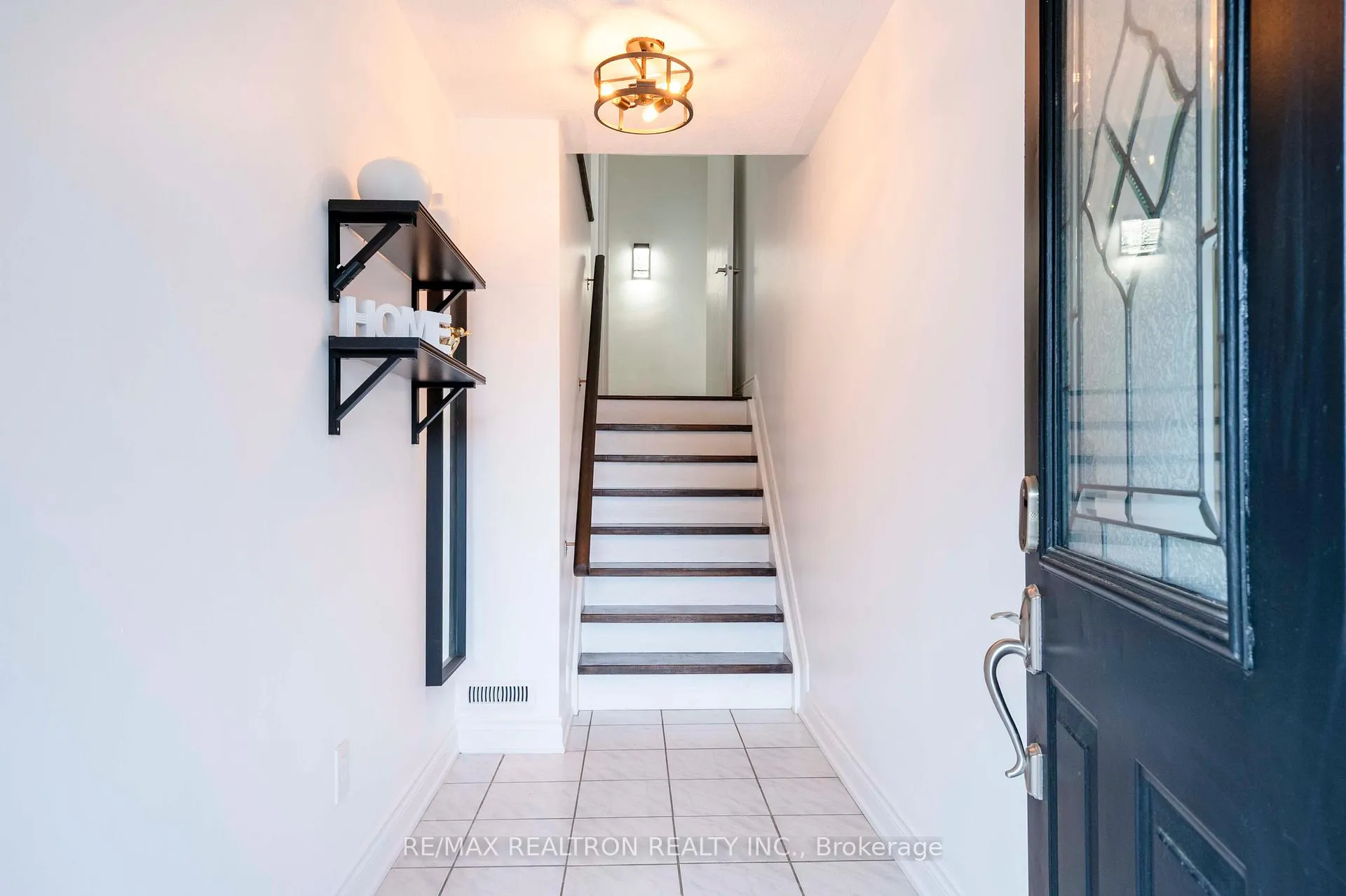 Photo 2 of 25 Pennefather Lane, Ajax, Central — HOMEH