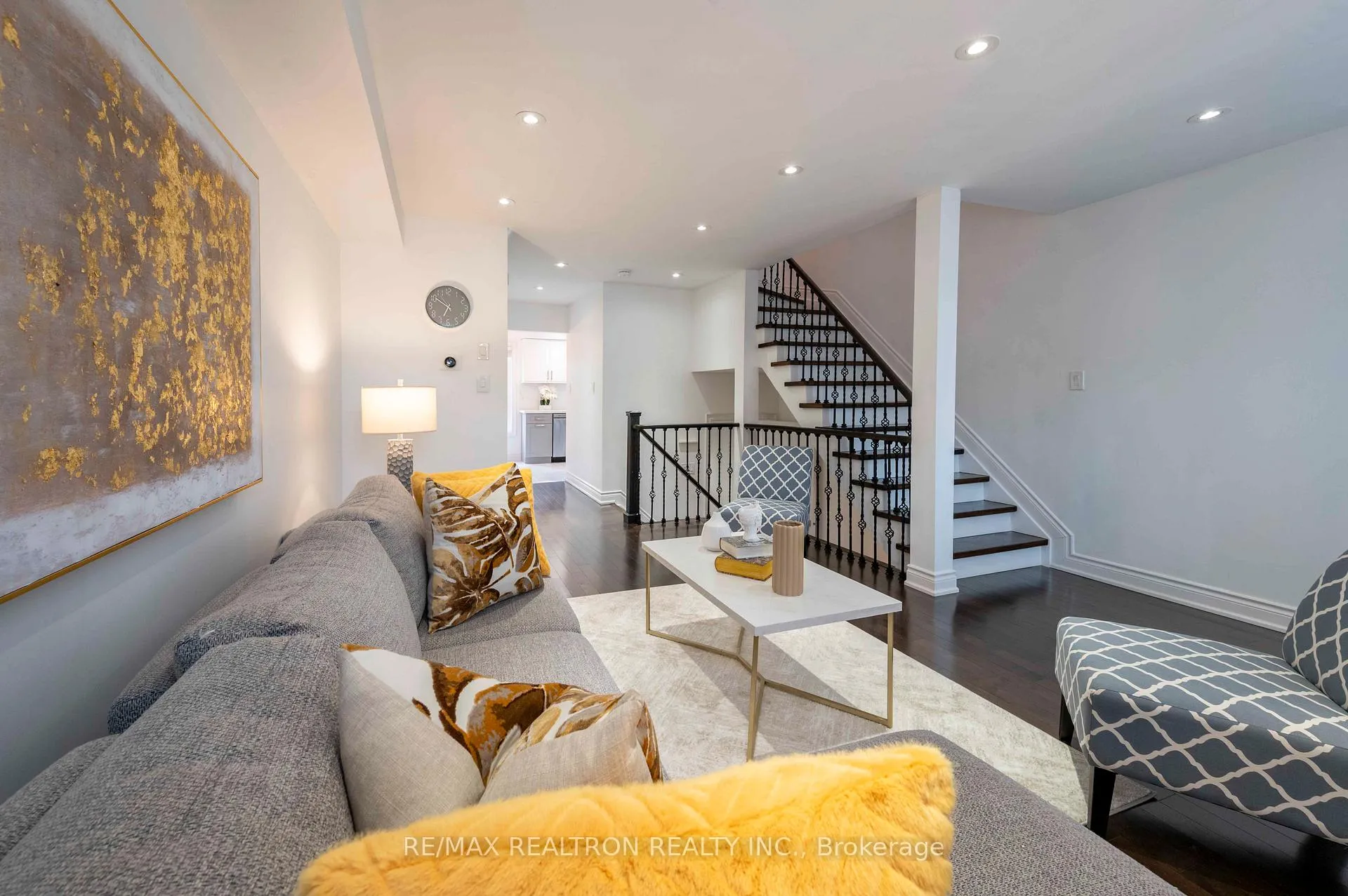 Photo 5 of 25 Pennefather Lane, Ajax, Central — HOMEH