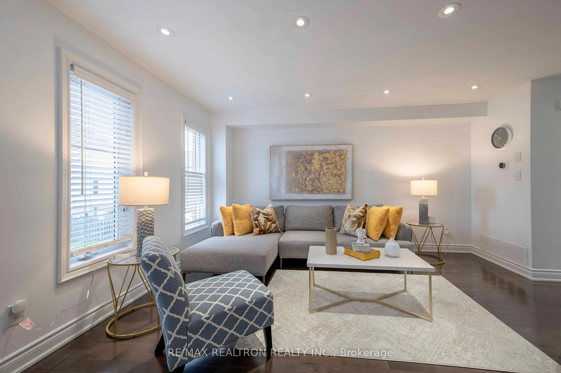 Photo 6 of 25 Pennefather Lane, Ajax, Central — HOMEH