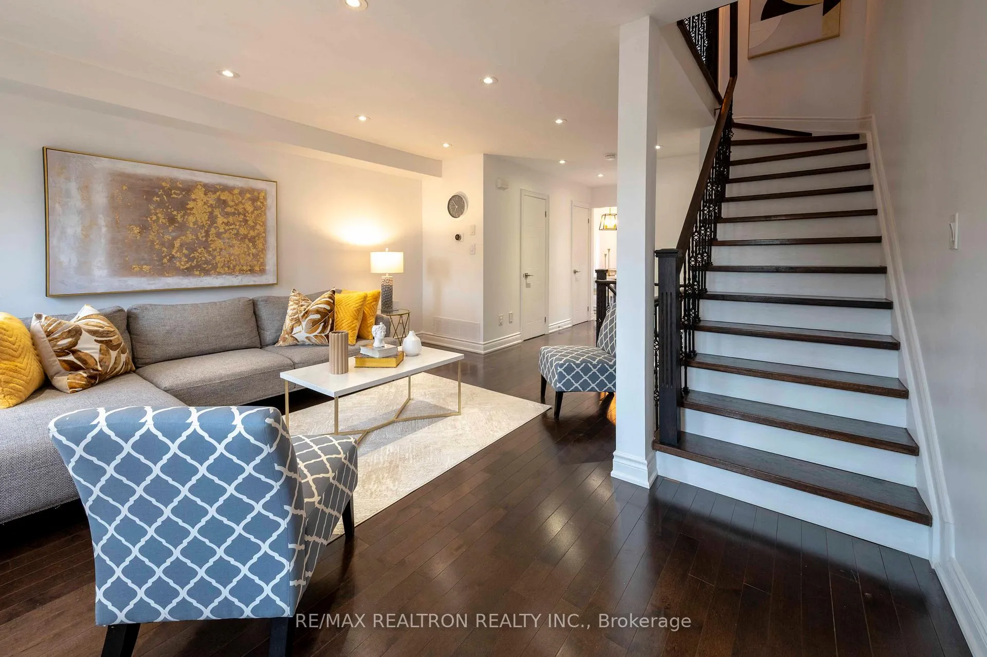 Photo 8 of 25 Pennefather Lane, Ajax, Central — HOMEH