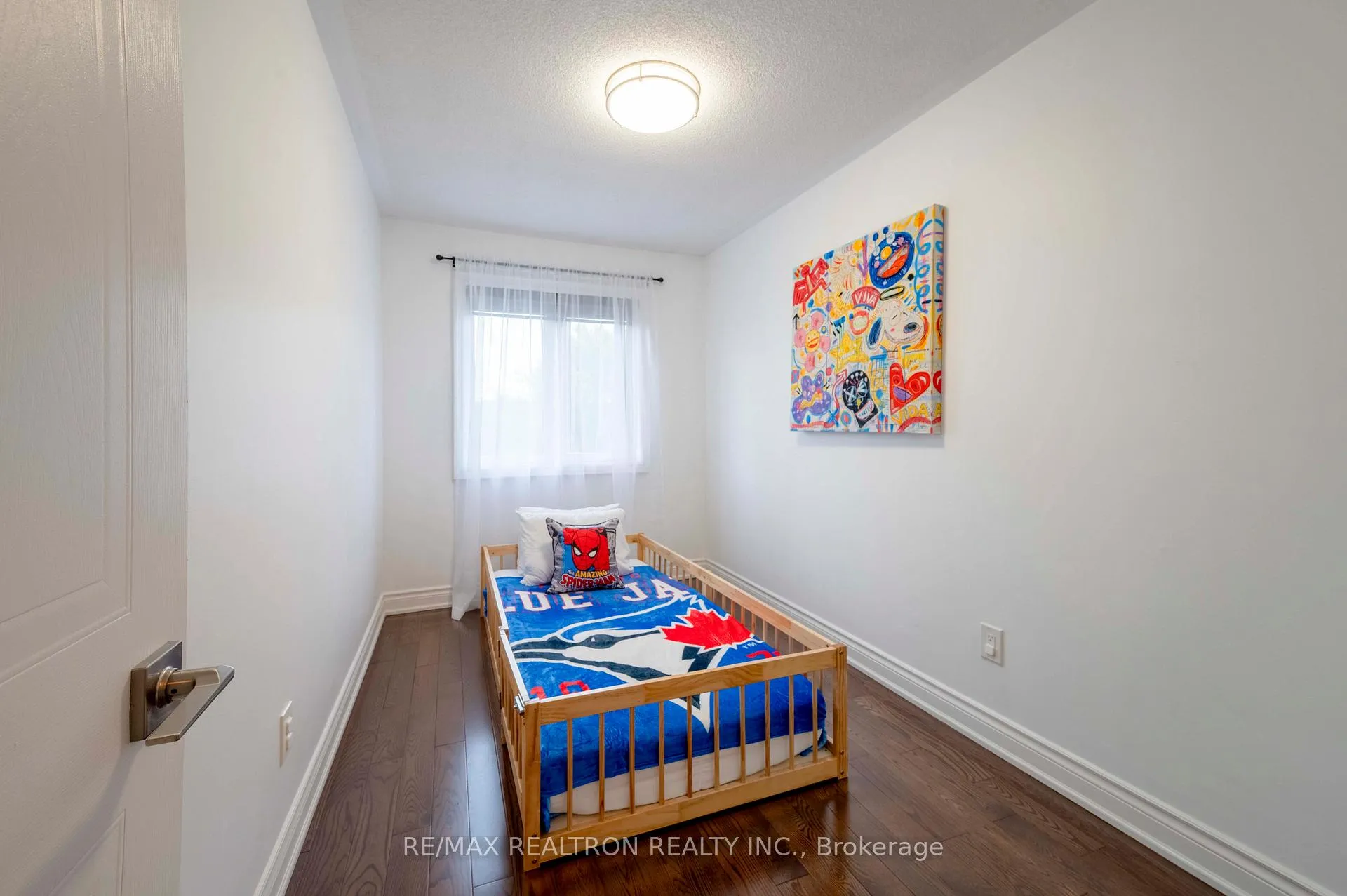 Photo 23 of 25 Pennefather Lane, Ajax, Central — HOMEH