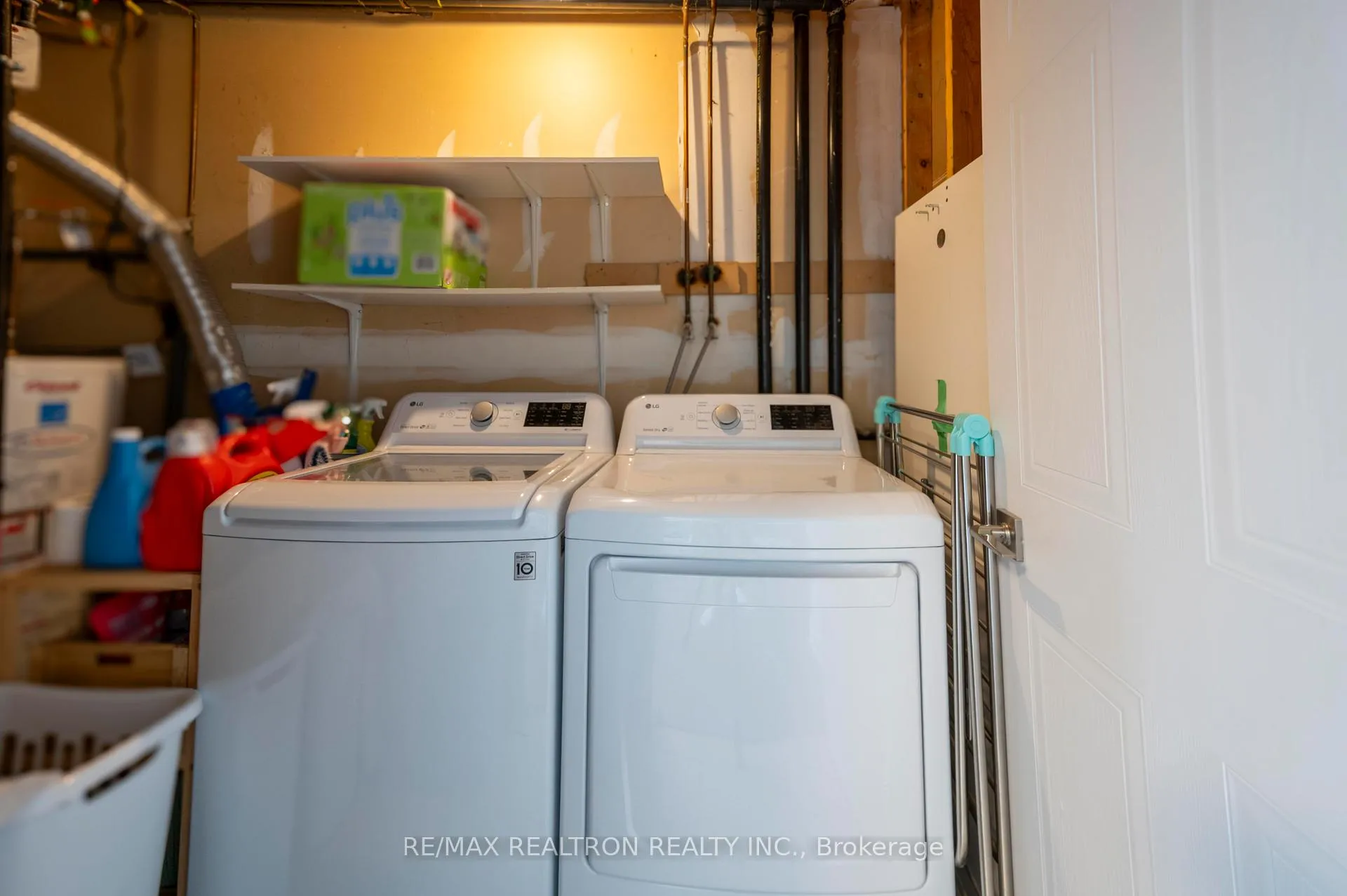 Photo 28 of 25 Pennefather Lane, Ajax, Central — HOMEH