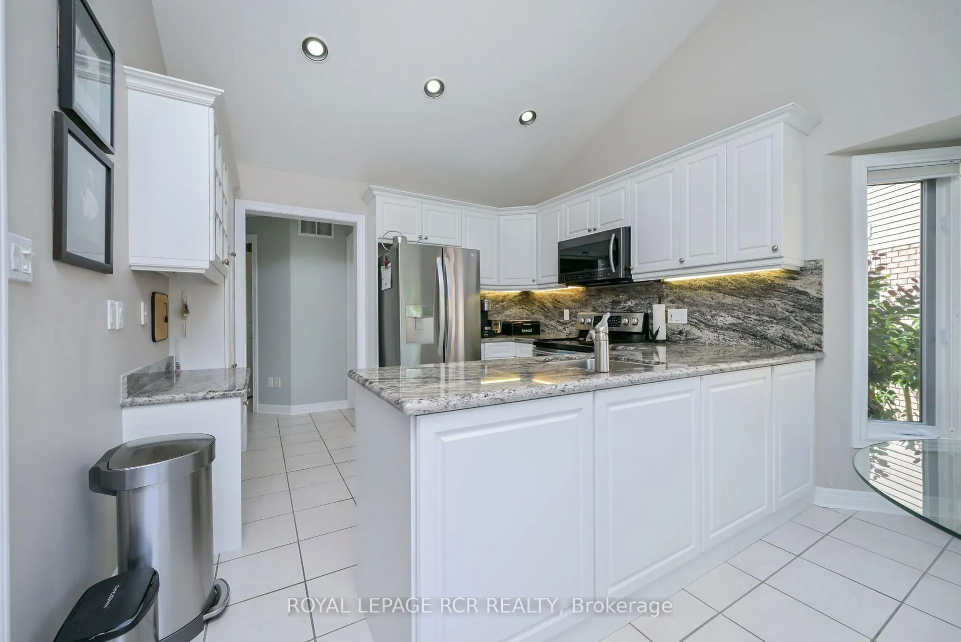 Photo 5 of 43 Bella Vista Trail, New Tecumseth, Alliston — HOMEH