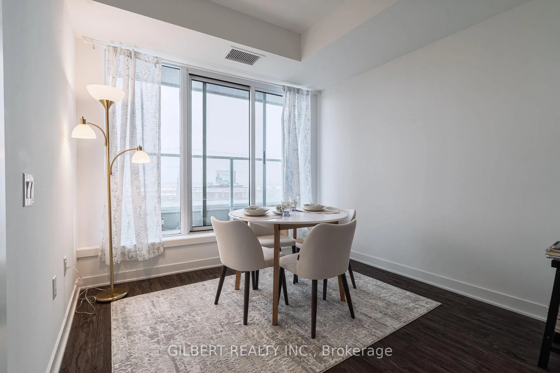 Photo 10 of 2782 Barton Street, Hamilton, Riverdale — HOMEH