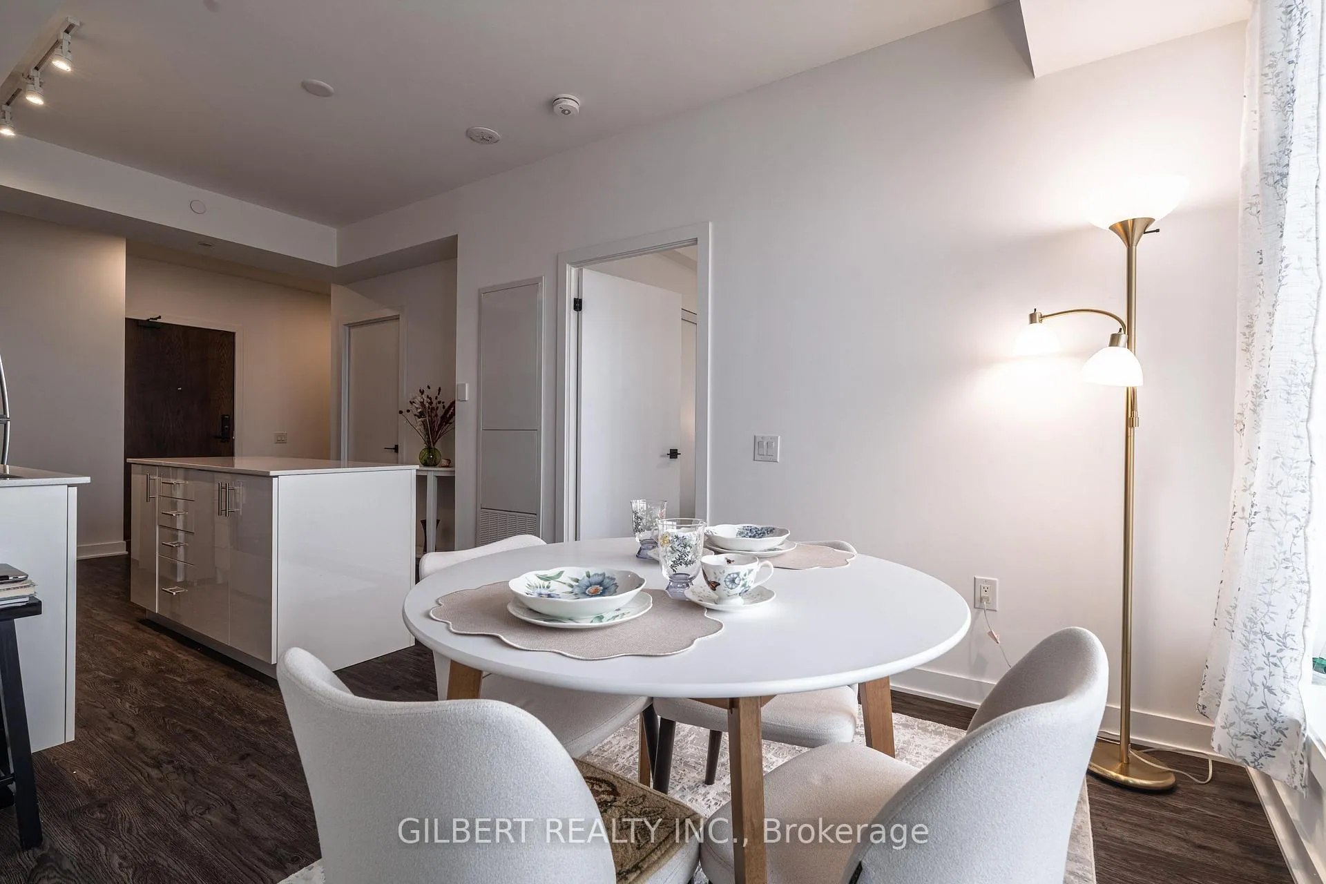 Photo 11 of 2782 Barton Street, Hamilton, Riverdale — HOMEH