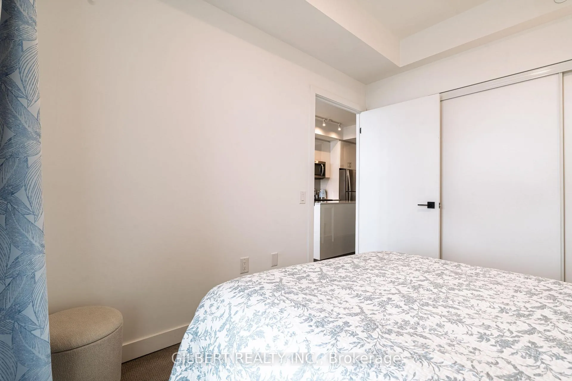 Photo 15 of 2782 Barton Street, Hamilton, Riverdale — HOMEH