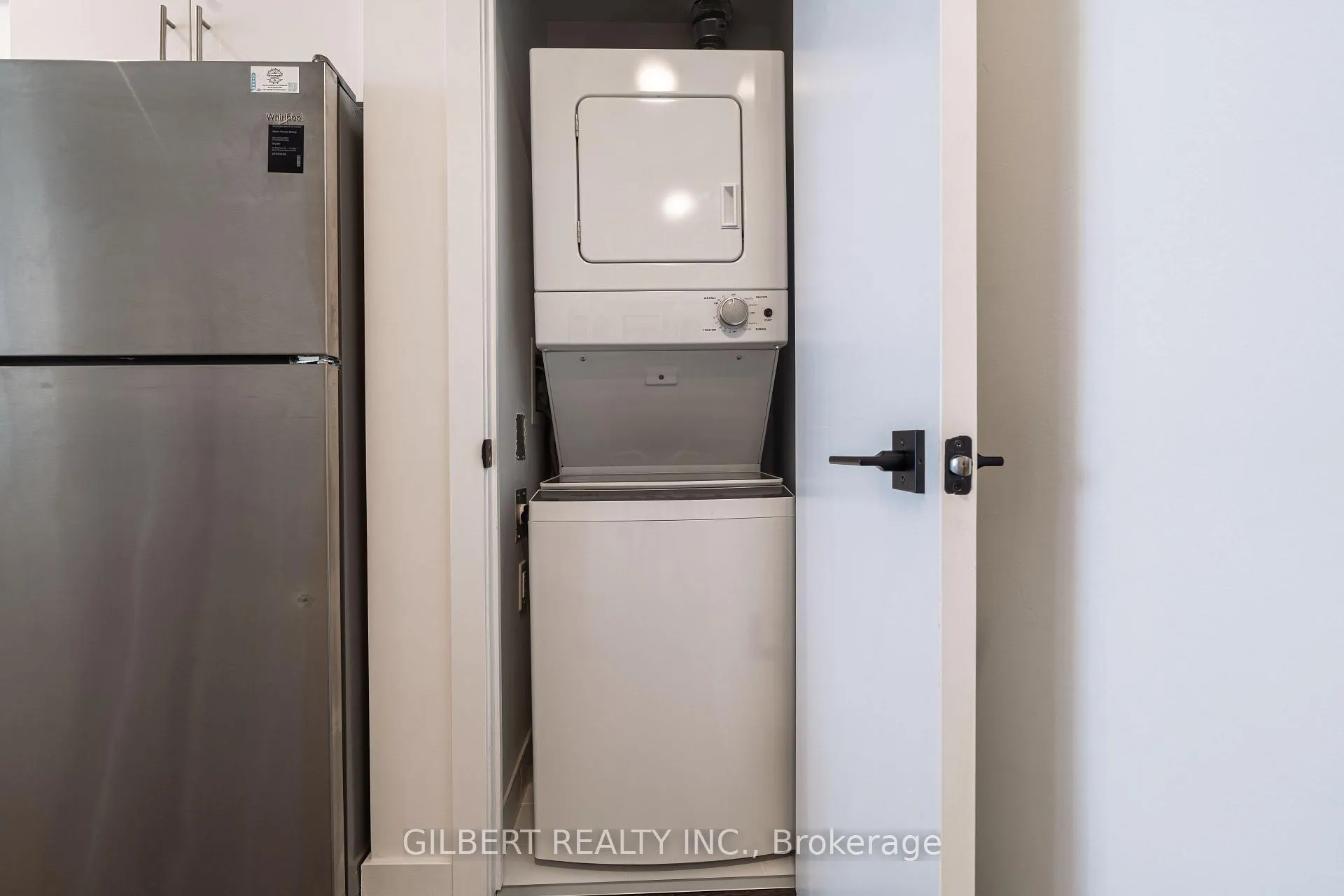 Photo 21 of 2782 Barton Street, Hamilton, Riverdale — HOMEH