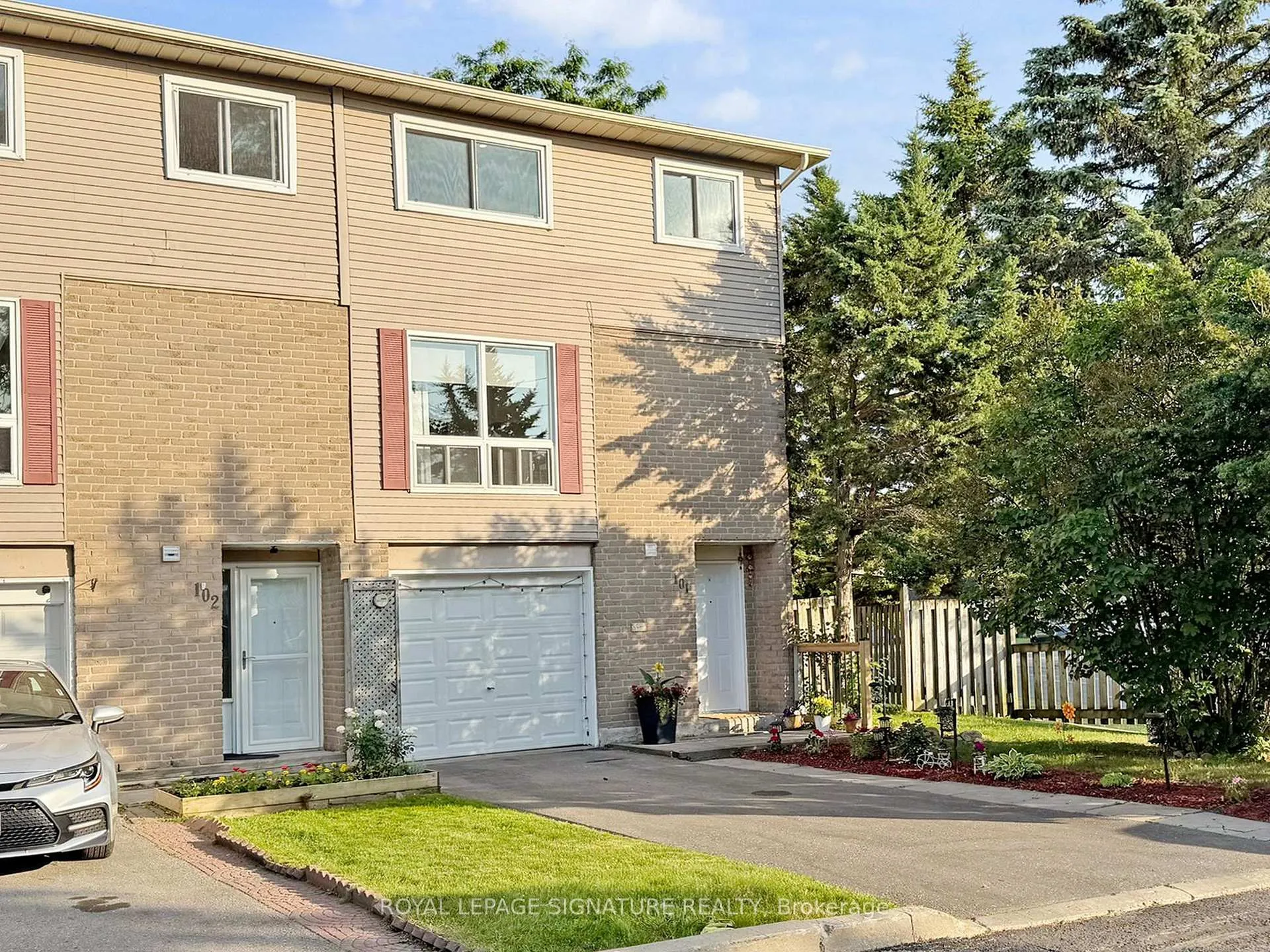 Photo 2 of Unit 101, 1133 Ritson Road N, Oshawa, Centennial — HOMEH