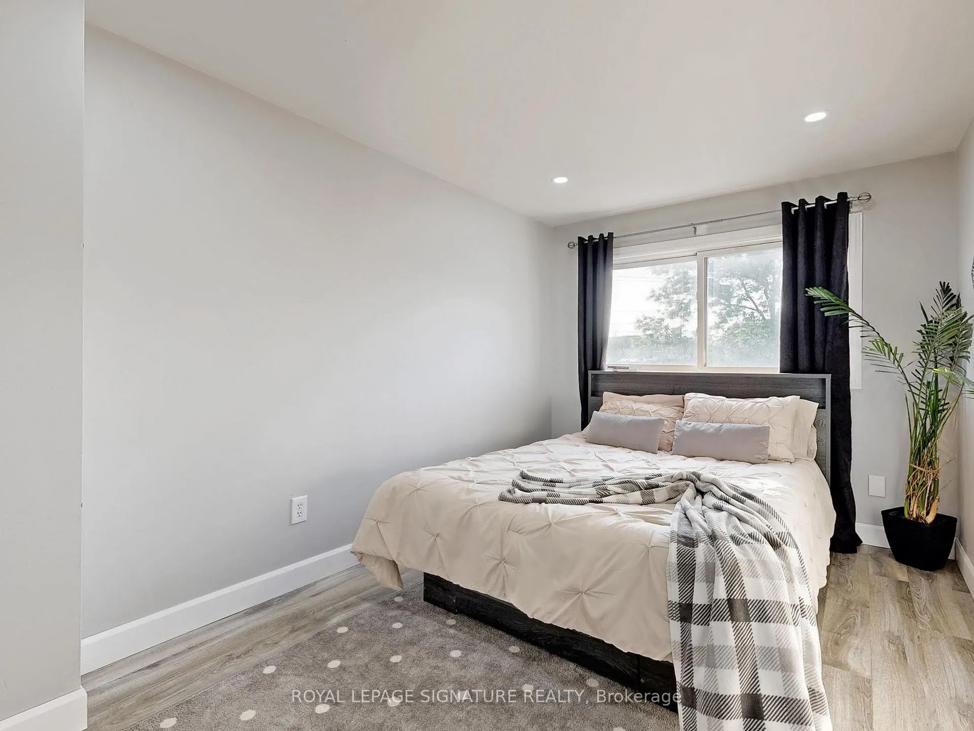 Photo 24 of Unit 101, 1133 Ritson Road N, Oshawa, Centennial — HOMEH
