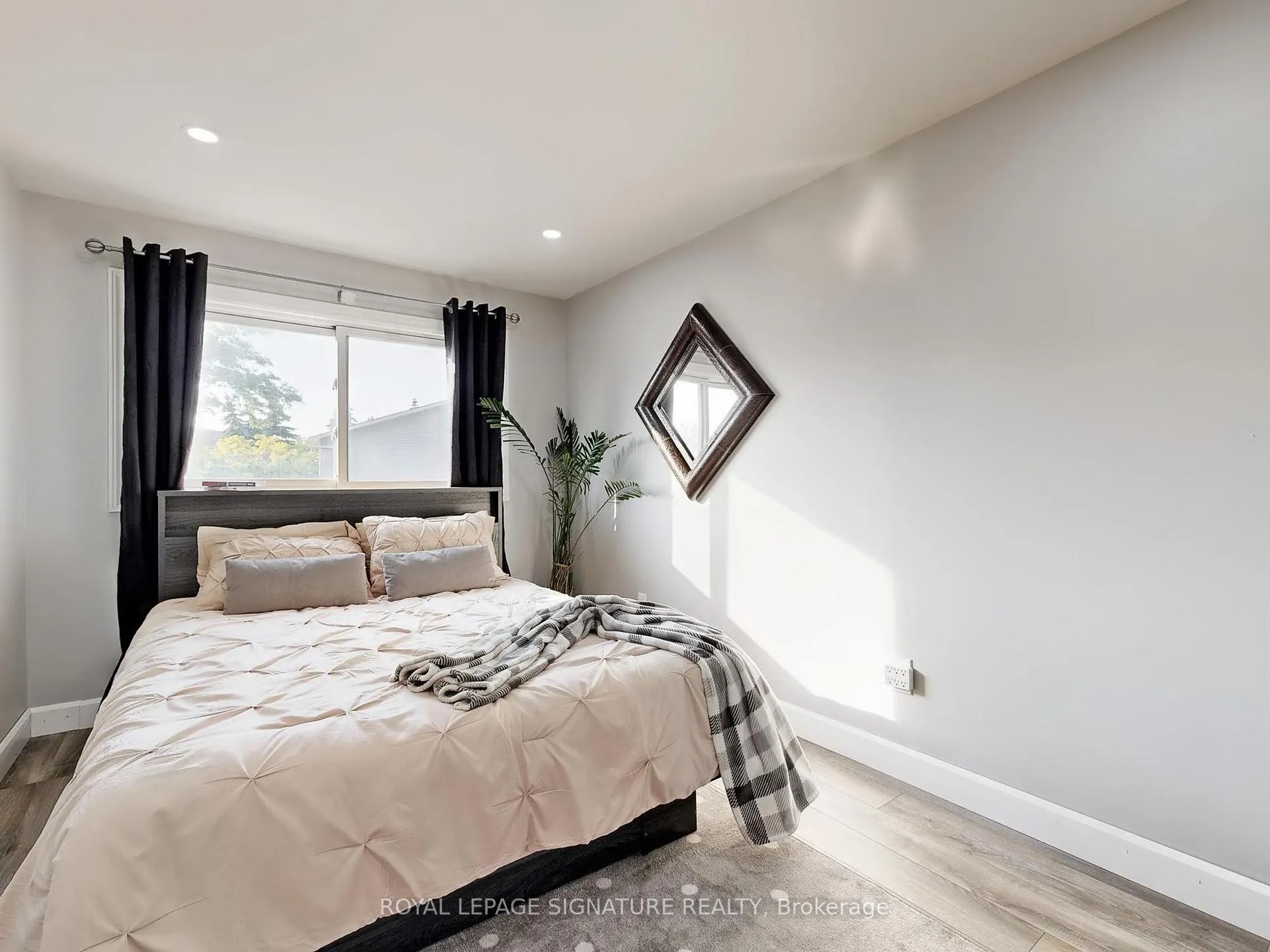 Photo 25 of Unit 101, 1133 Ritson Road N, Oshawa, Centennial — HOMEH