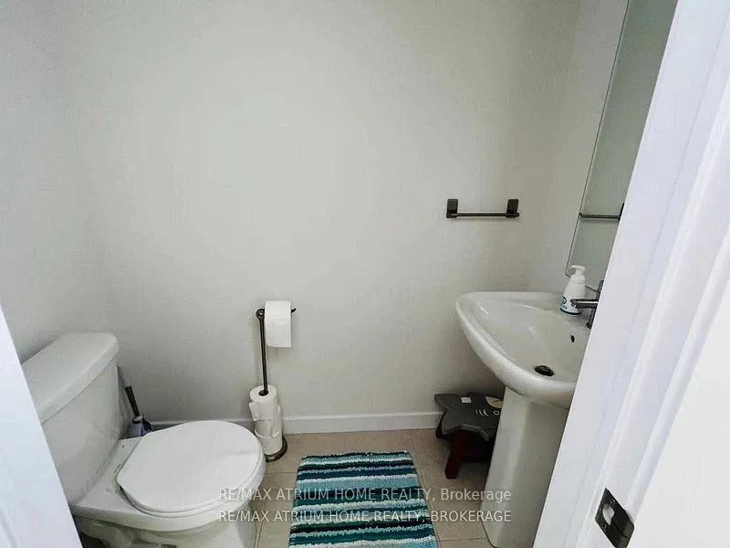 Photo 6 of 18 Mcnaughton Road, Vaughan, Maple — HOMEH