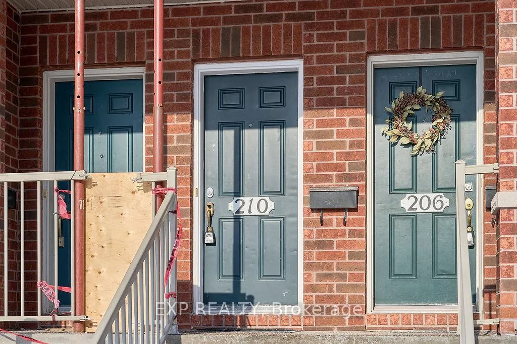 Photo 2 of 210 Keltie Private, Ottawa, Barrhaven - Longfields — HOMEH