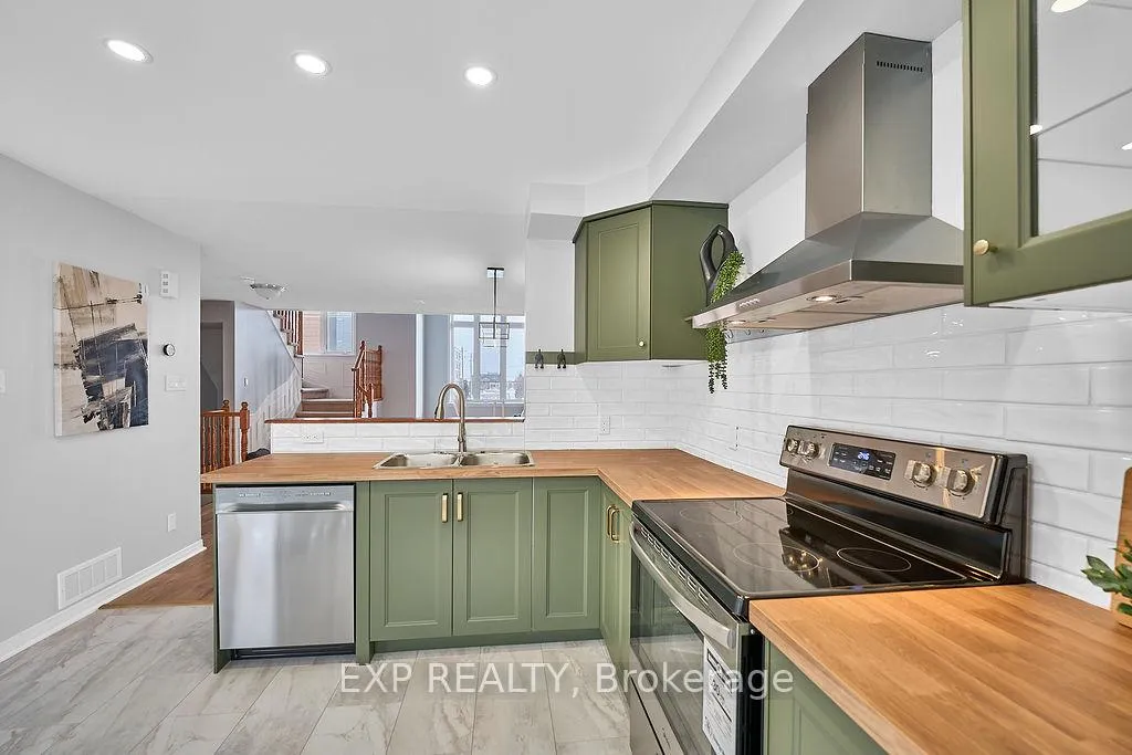 Photo 12 of 210 Keltie Private, Ottawa, Barrhaven - Longfields — HOMEH