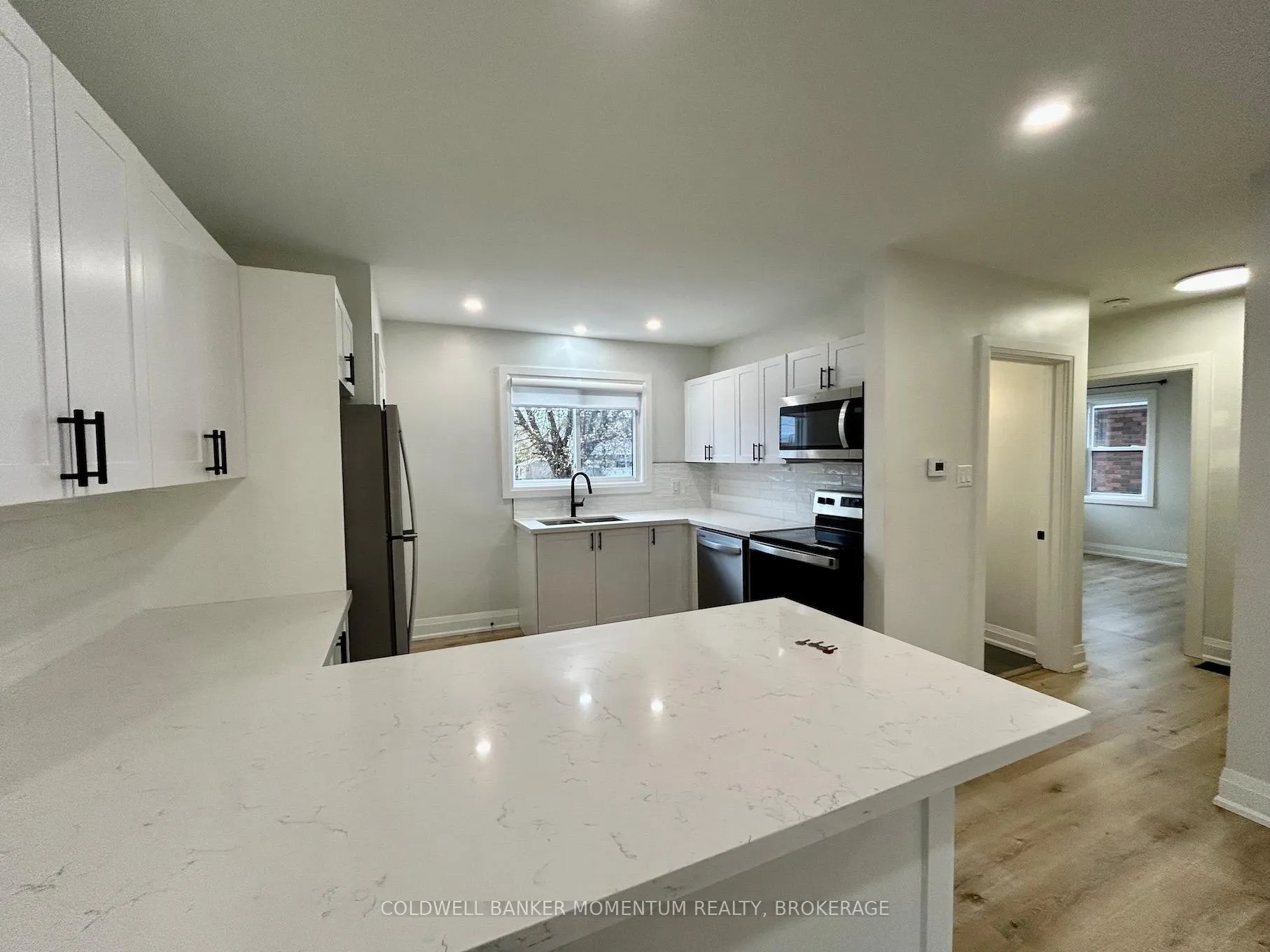 Photo 10 of Unit Main, 34 Golden Boulevard, Welland, Lincoln/Crowland — HOMEH