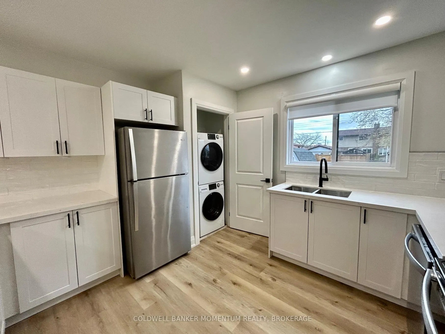 Photo 13 of Unit Main, 34 Golden Boulevard, Welland, Lincoln/Crowland — HOMEH