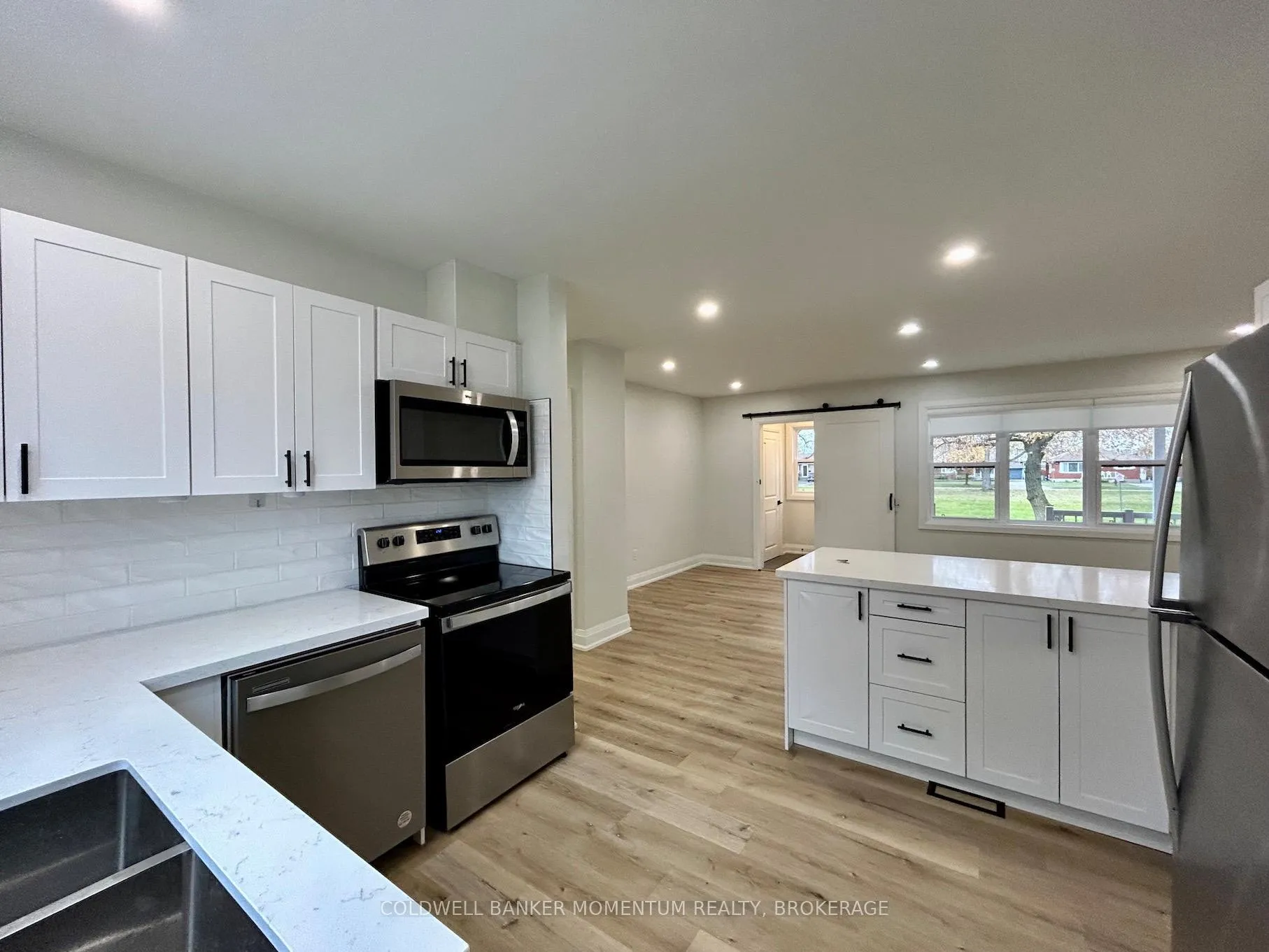Photo 14 of Unit Main, 34 Golden Boulevard, Welland, Lincoln/Crowland — HOMEH