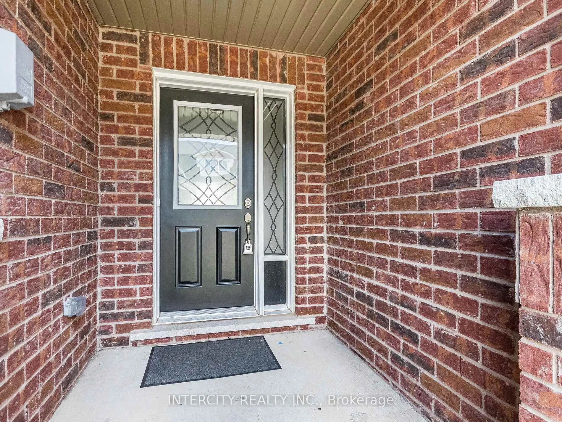 Photo 6 of 21 Vanhorne Close, Brampton, Brampton North — HOMEH