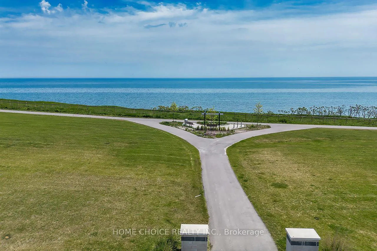Photo 3 of 26B Lookout Drive, Clarington, Bowmanville — HOMEH