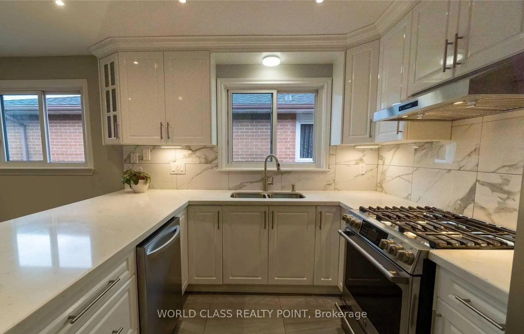 Photo 5 of Unit Main, 55 Jellicoe Crescent, Brampton, Northgate — HOMEH