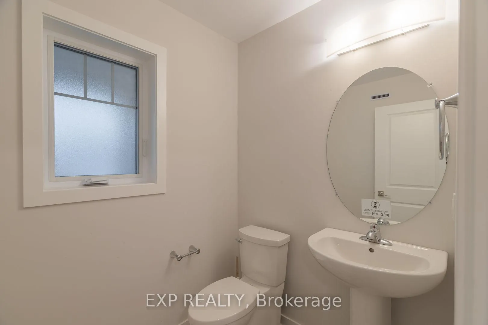 Photo 3 of 150 Empire Parkway, St. Thomas — HOMEH