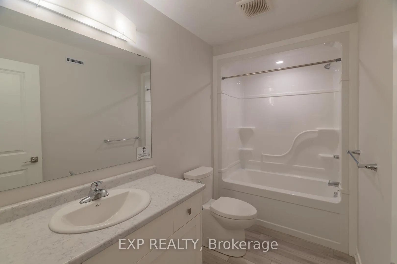 Photo 17 of 150 Empire Parkway, St. Thomas — HOMEH