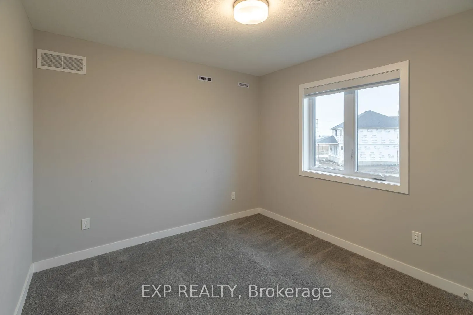 Photo 18 of 150 Empire Parkway, St. Thomas — HOMEH