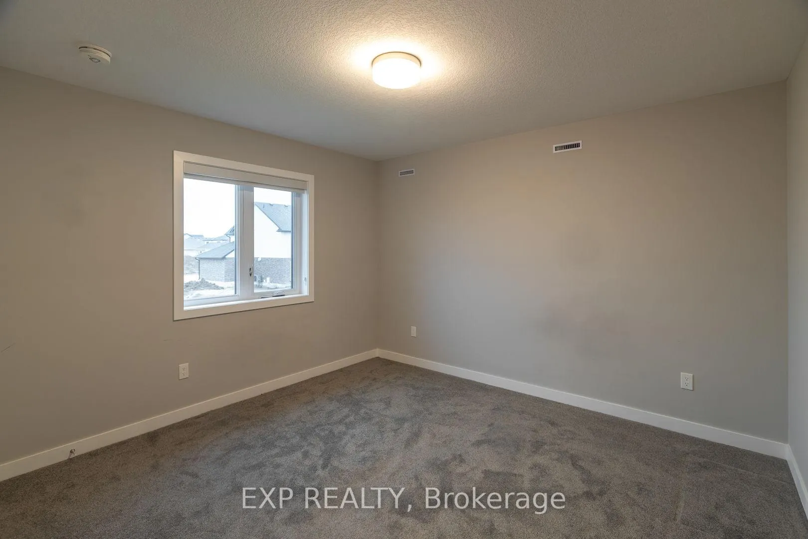Photo 20 of 150 Empire Parkway, St. Thomas — HOMEH
