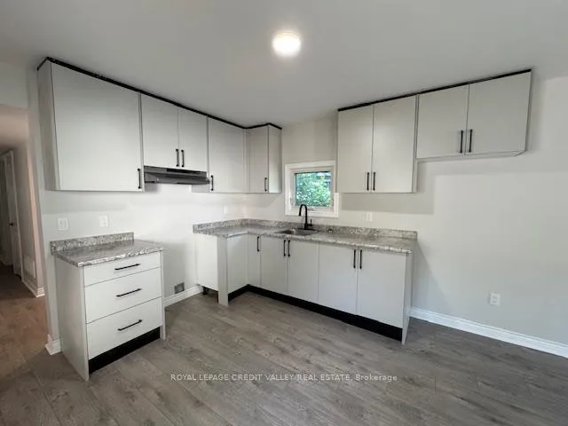 Photo 16 of 18 Park Boulevard, Erin — HOMEH
