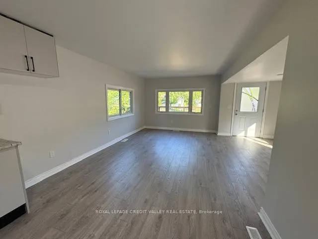 Photo 17 of 18 Park Boulevard, Erin — HOMEH