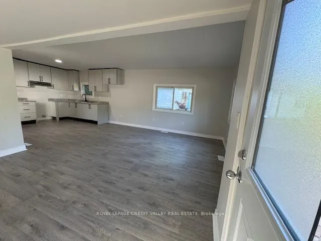 Photo 19 of 18 Park Boulevard, Erin — HOMEH