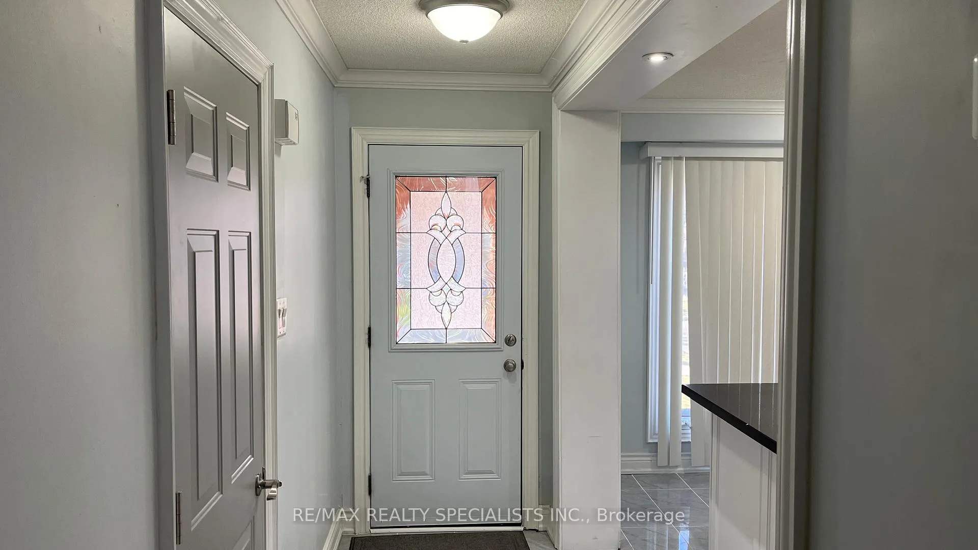 Photo 3 of 62 Camberley Crescent, Brampton, Brampton North — HOMEH