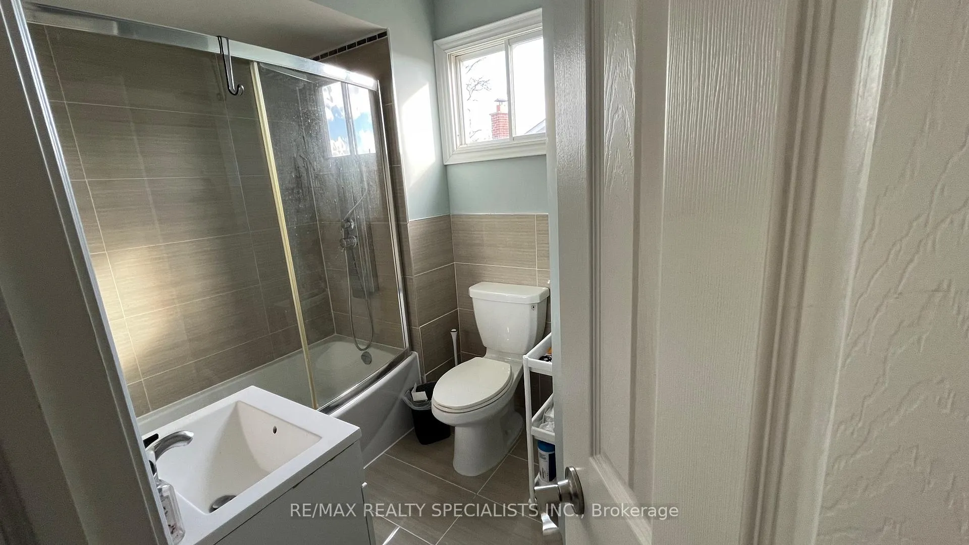 Photo 14 of 62 Camberley Crescent, Brampton, Brampton North — HOMEH