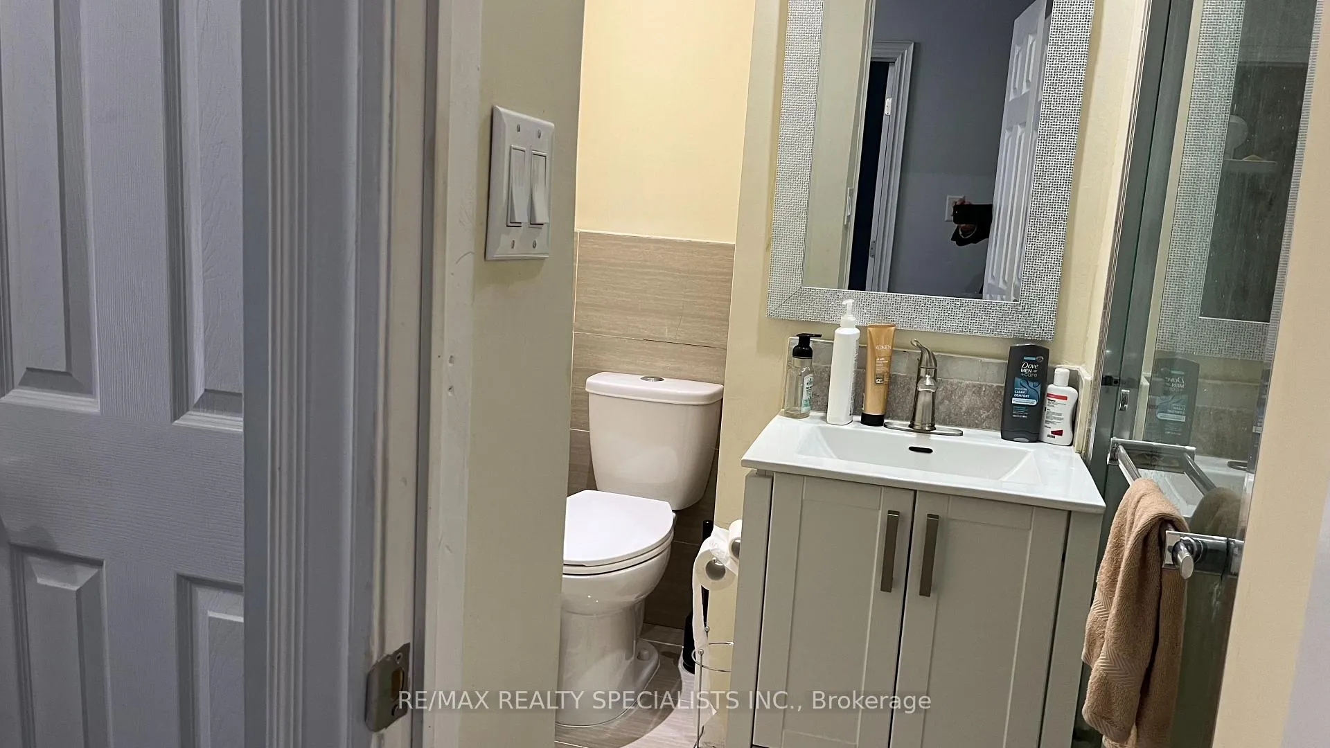 Photo 15 of 62 Camberley Crescent, Brampton, Brampton North — HOMEH